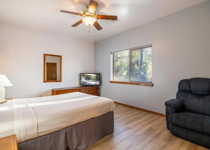 Juniper-santa Fe By Roundhouse And Apartment Indian Pine